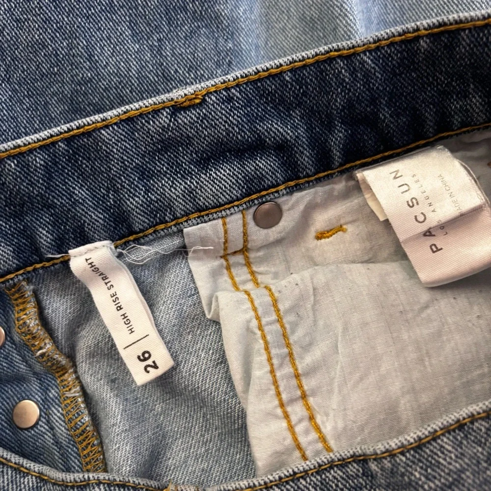 Pac Sun Two-Tone High-Rise Straight Jeans - Picture 6 of 6